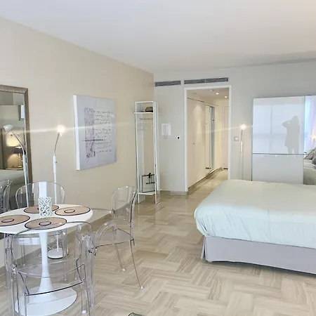 Apartment Deluxe Studio Residence Gray D'Albion Kir1271